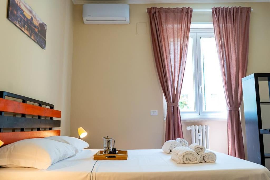 Appartamento 1min From Metro Large And Quiet Roma